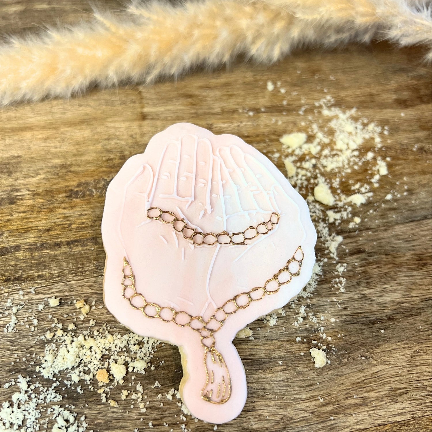 Biscuit mains qui prient